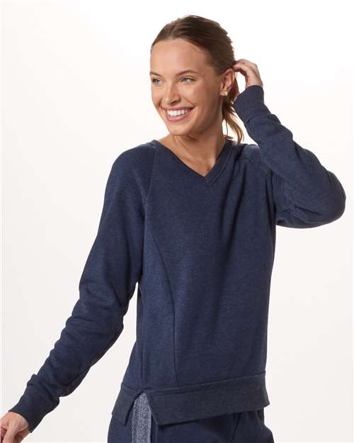 Women's Travel V-Neck Pullover