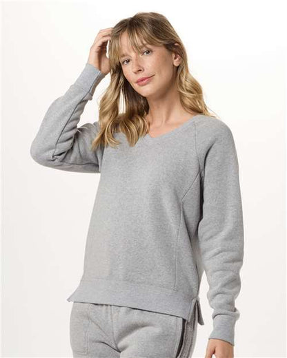 Women's Travel V-Neck Pullover